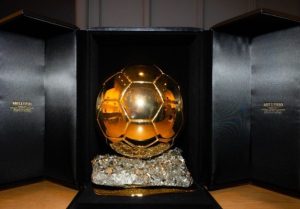 Giải quả bóng vàng